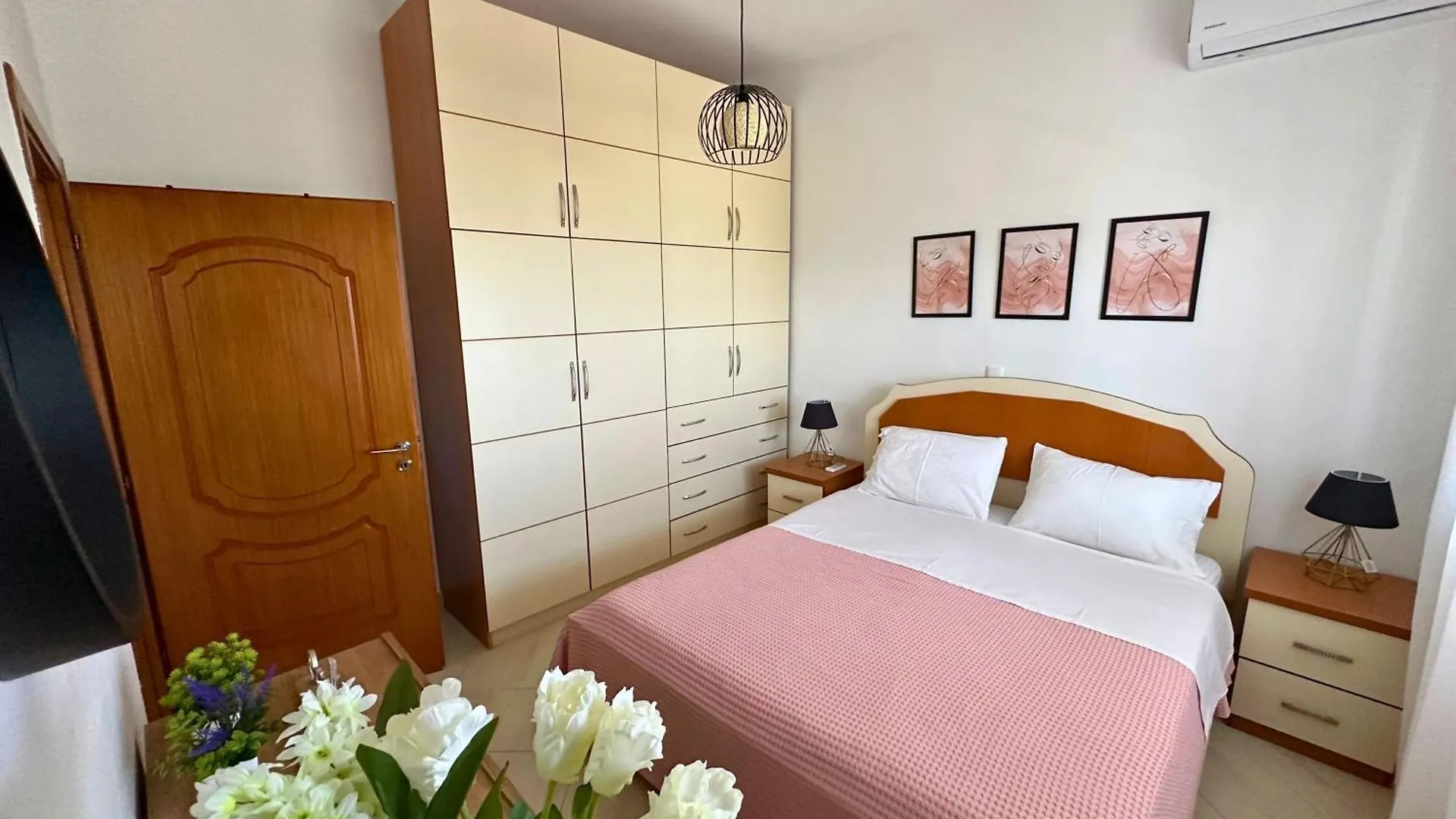 Viewtopia House Dhermi Guest house