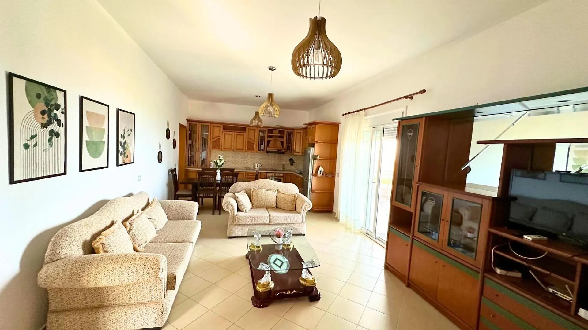 Viewtopia House Dhermi Guest house
